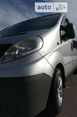 Мінівен Opel Vivaro 2008 в Кривому Розі