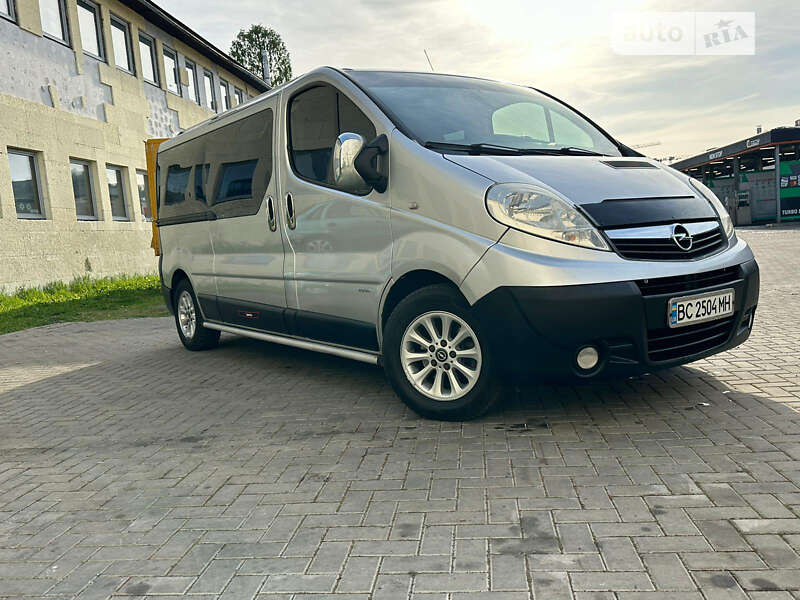 Мінівен Opel Vivaro 2014 в Івано-Франківську