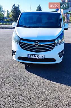 Грузовой фургон Opel Vivaro 2015 в Первомайске