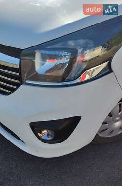 Грузовой фургон Opel Vivaro 2015 в 