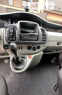 Минивэн Opel Vivaro 2012 в Черновцах