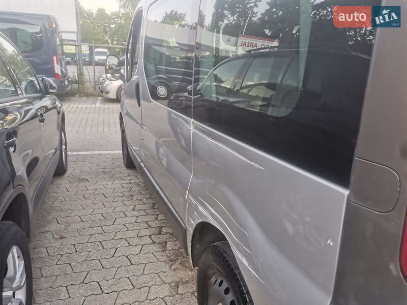 Мінівен Opel Vivaro 2008 в Чернігові