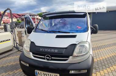 Минивэн Opel Vivaro 2003 в Иршаве