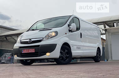 Мінівен Opel Vivaro 2014 в Рівному