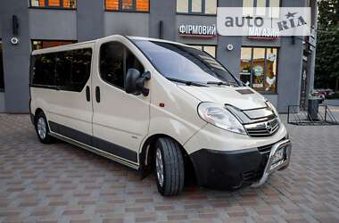 Мінівен Opel Vivaro 2011 в Бару