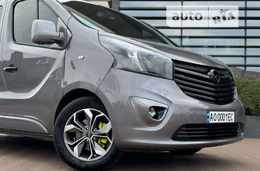 Мінівен Opel Vivaro 2014 в Мукачевому