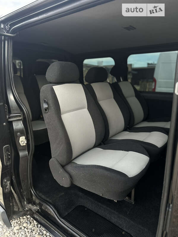 Мінівен Opel Vivaro 2007 в Коломиї