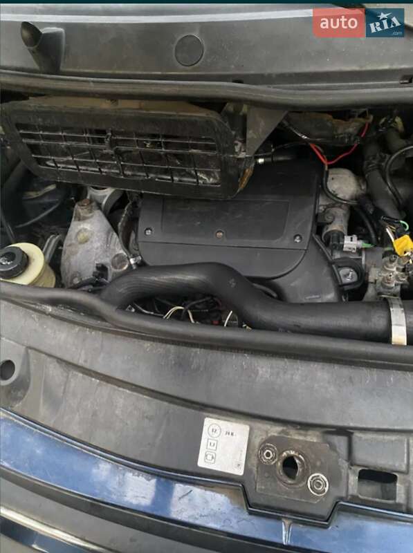 Мінівен Opel Vivaro 2002 в Львові