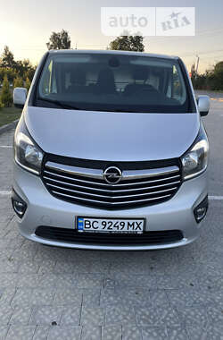 Грузовой фургон Opel Vivaro 2017 в Мостиске