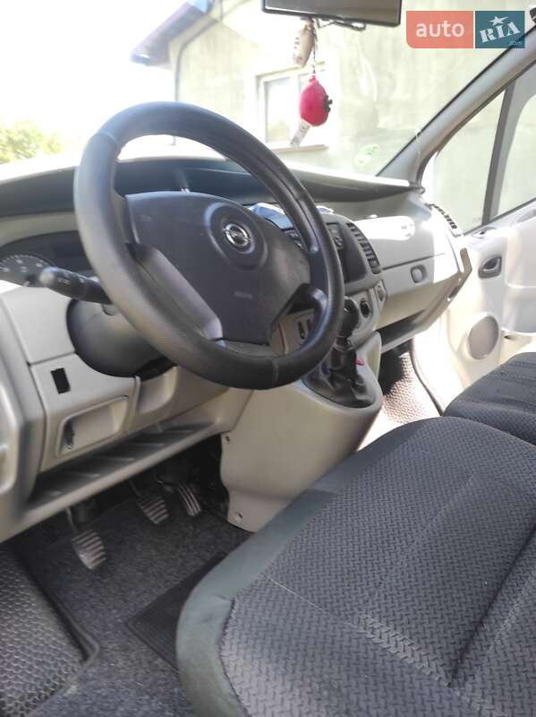 Минивэн Opel Vivaro 2008 в Житомире