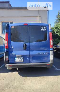 Мінівен Opel Vivaro 2011 в Умані