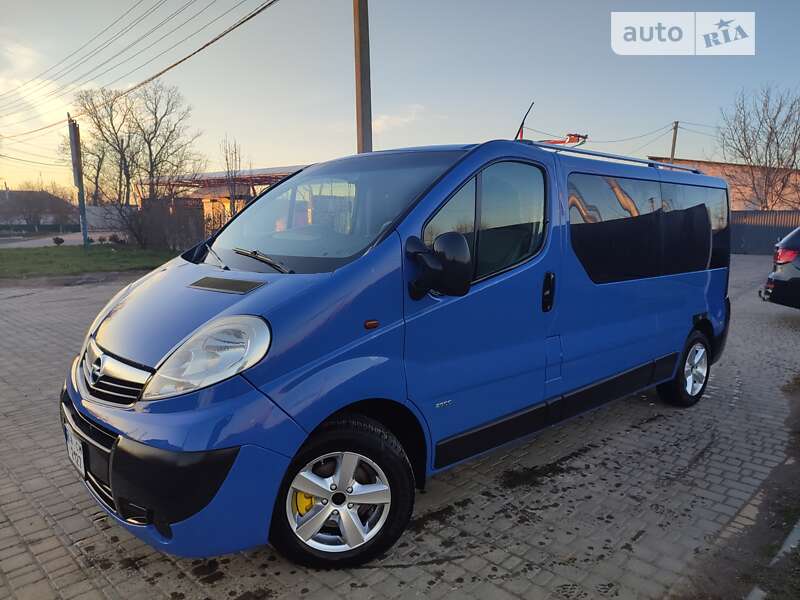 Мінівен Opel Vivaro 2011 в Умані