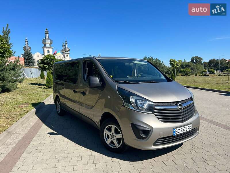 Мінівен Opel Vivaro 2015 в Львові