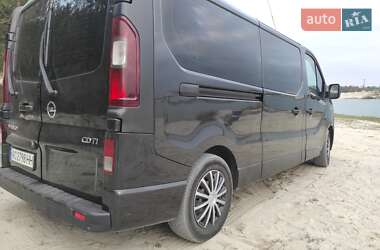 Мінівен Opel Vivaro 2015 в Львові