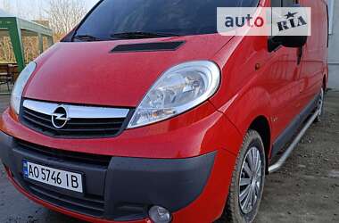 Грузовой фургон Opel Vivaro 2011 в Хусте