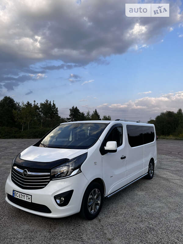 Opel Vivaro 2016