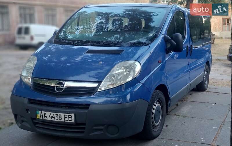 Мінівен Opel Vivaro 2008 в Києві