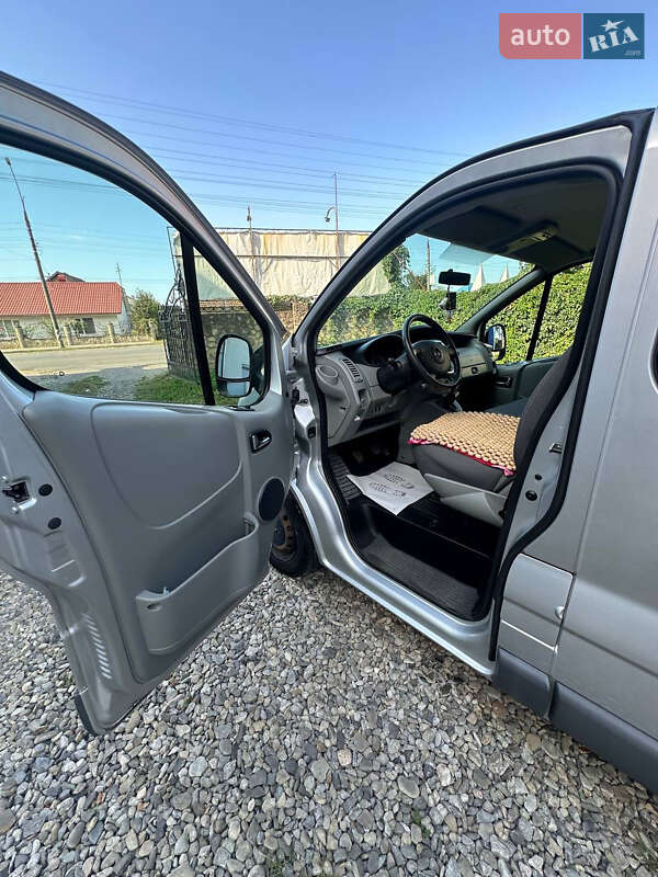 Мінівен Opel Vivaro 2013 в Ланчині