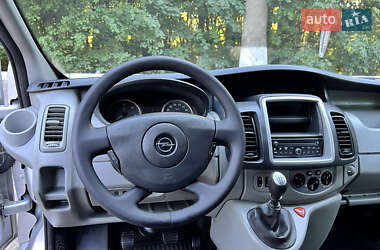 Мінівен Opel Vivaro 2013 в Чернівцях