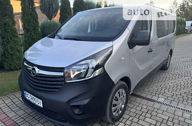 Минивэн Opel Vivaro 2015 в Львове