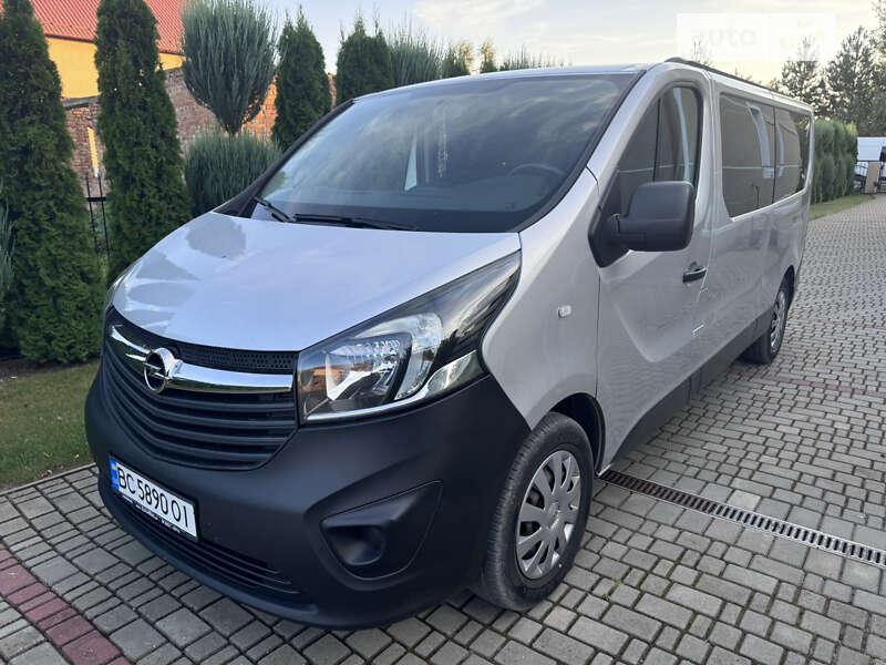 Opel Vivaro 2015