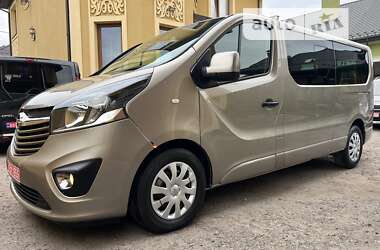 Мінівен Opel Vivaro 2017 в Львові