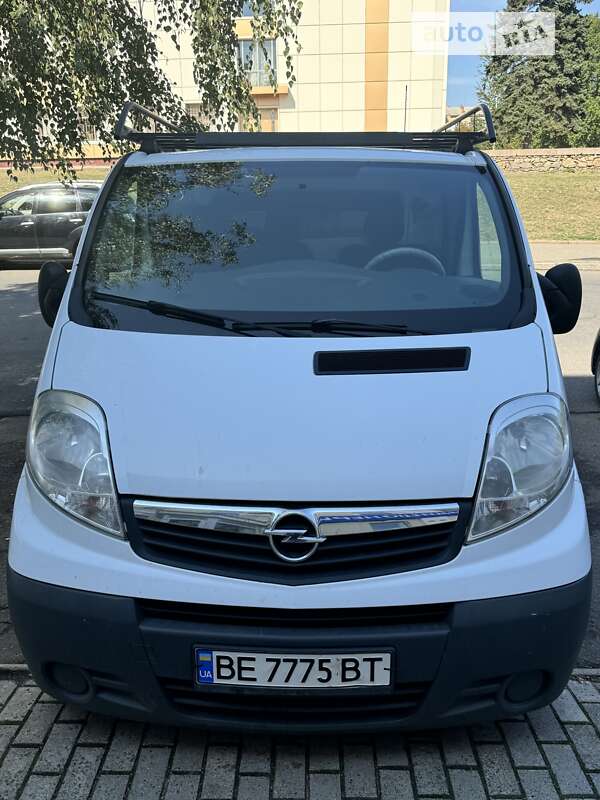 Вантажний фургон Opel Vivaro 2012 в Миколаєві