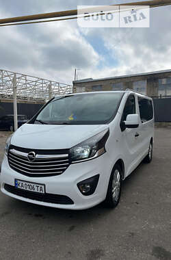 Мінівен Opel Vivaro 2016 в Києві