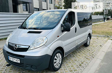 Мінівен Opel Vivaro 2014 в Києві