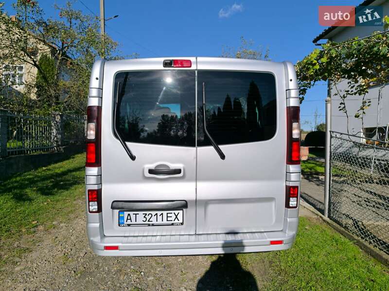 Мінівен Opel Vivaro 2017 в Дрогобичі