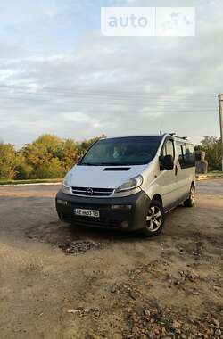 Мінівен Opel Vivaro 2005 в Царичанці