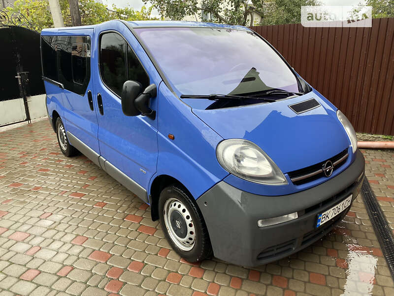 Мінівен Opel Vivaro 2002 в Рівному