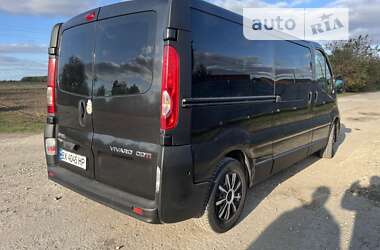 Минивэн Opel Vivaro 2011 в Новой Ушице