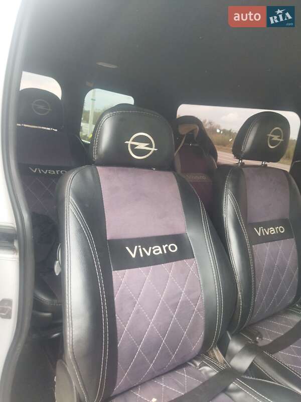 Мінівен Opel Vivaro 2015 в Львові