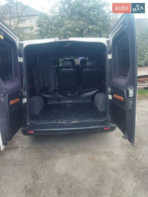 Мінівен Opel Vivaro 2015 в Львові