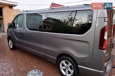 Минивэн Opel Vivaro 2016 в 