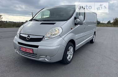 Вантажний фургон Opel Vivaro 2014 в Радивиліві