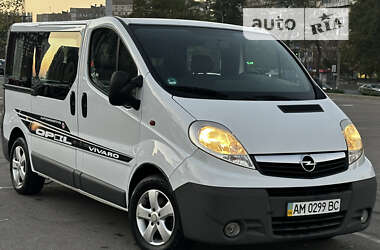 Минивэн Opel Vivaro 2006 в Киеве