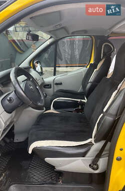 Минивэн Opel Vivaro 2004 в 