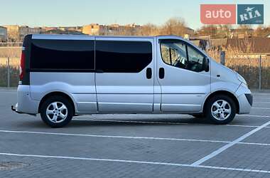 Минивэн Opel Vivaro 2012 в Дубно