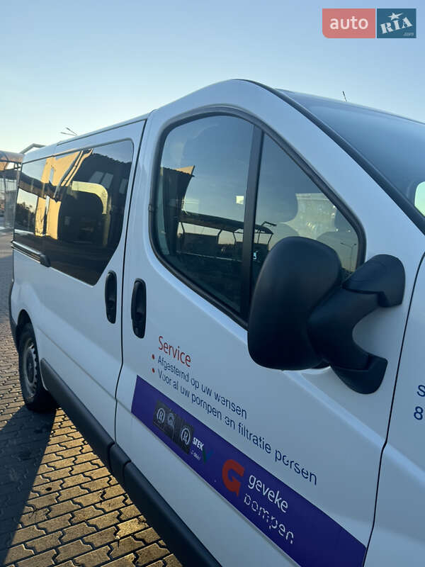 Минивэн Opel Vivaro 2006 в Черновцах