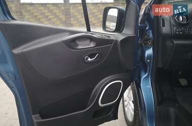 Минивэн Opel Vivaro 2016 в 
