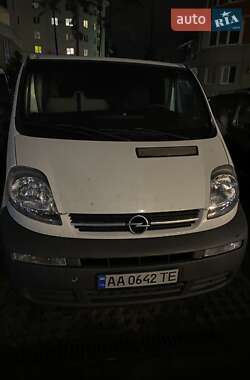 Вантажний фургон Opel Vivaro 2003 в Ірпені