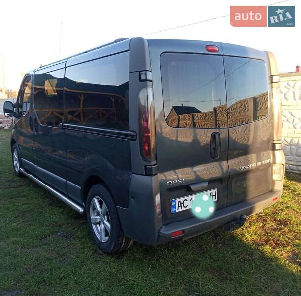 Мінівен Opel Vivaro 2005 в Луцьку