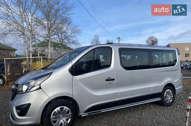 Мінівен Opel Vivaro 2017 в Чернівцях