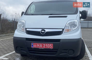 Вантажопасажирський фургон Opel Vivaro 2012 в Дубні