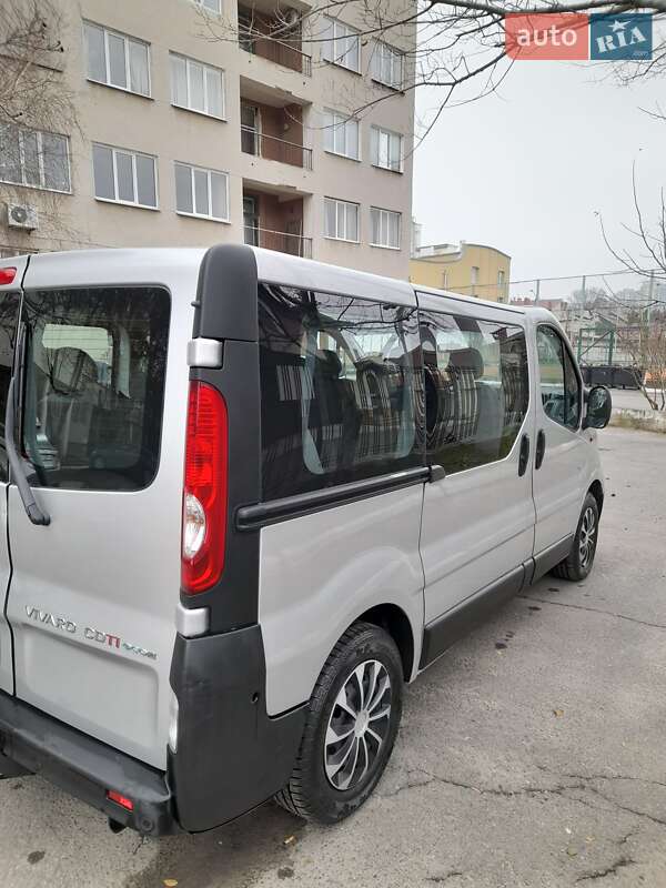 Минивэн Opel Vivaro 2011 в Одессе
