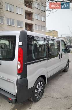 Минивэн Opel Vivaro 2011 в 