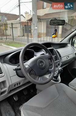 Минивэн Opel Vivaro 2011 в 