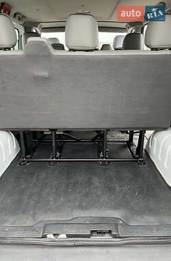 Мінівен Opel Vivaro 2011 в 
